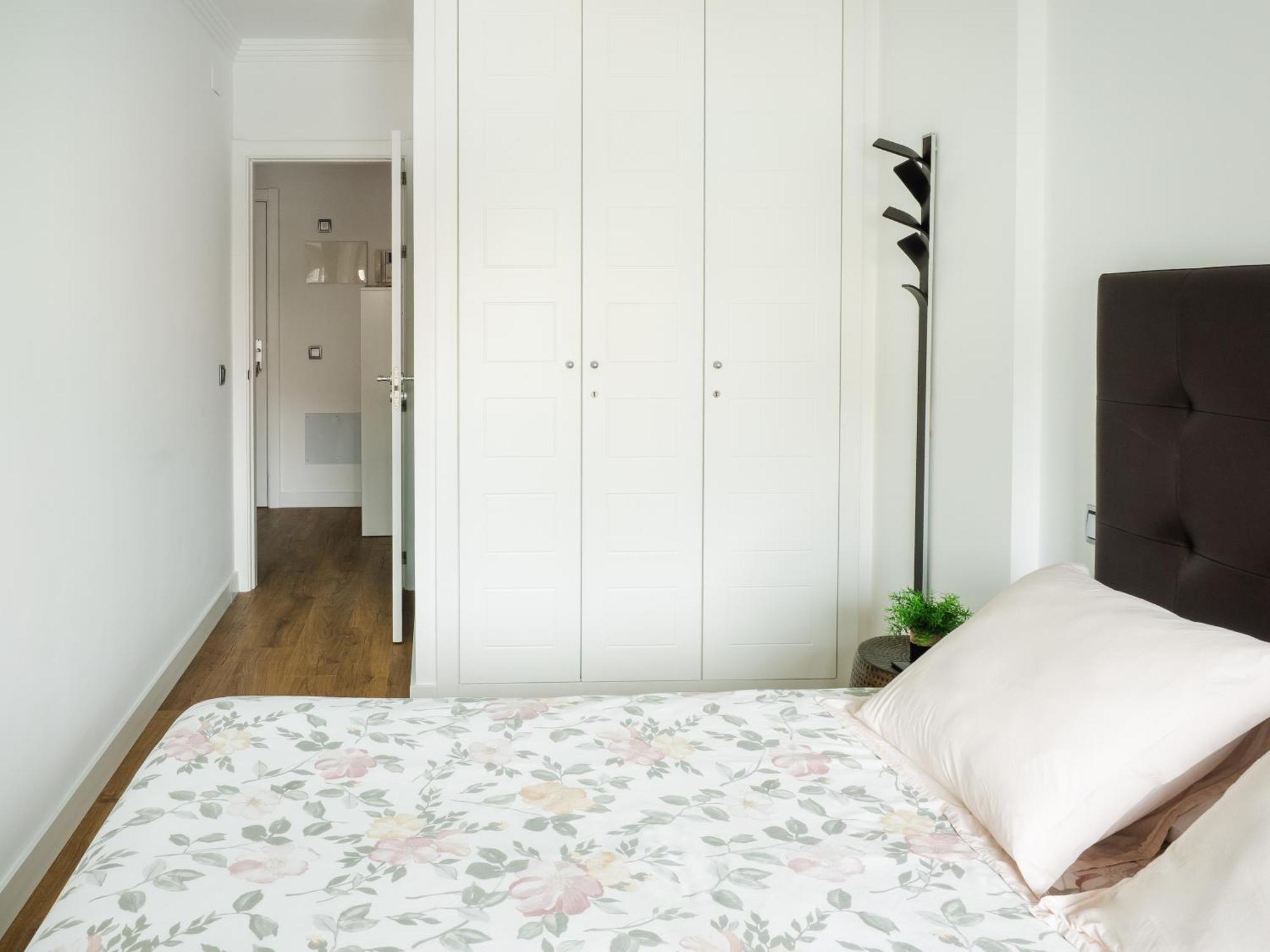 Abora Garden With Terrace, Pool, Extensive Gardens And Free Parking